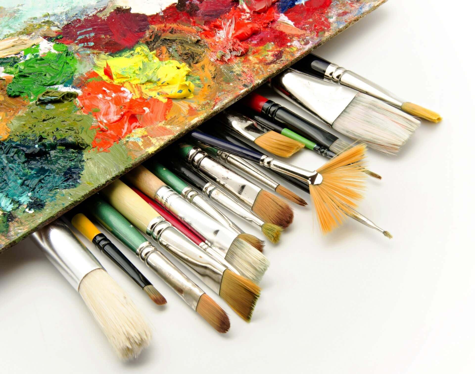 <p>Depuis juin 2012, la Ville de Candiac soutient la pratique artistique et l’engagement des créateurs et créatrices dans la collectivité.</p>
<p>Afin d’aligner le soutien apporté à ces artistes avec sa politique culturelle, et répondre aux besoins réels des artistes candiacois, la Ville a procédé à une refonte de son ancien programme d’aide financière <em>Culture et arts</em> pour adopter son nouveau <a title="Programme_soutien_artistes.pdf (72 KB)" href="http://mtl9.locomotive.ca/uploads/_DOCUMENTS/LOISIRS/Programme_soutien_artistes.pdf" target="_blank" rel="noopener">Programme de soutien aux artistes candiacois</a> en 2025.</p>
<p>L’objectif de celui-ci est d'accompagner les artistes dans le développement de leur pratique artistique, en jouant le rôle de facilitateur entre eux et le public.</p>